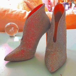 LILIANA Alien Queen stiletto heeled boots size 7.5 (runs Big)